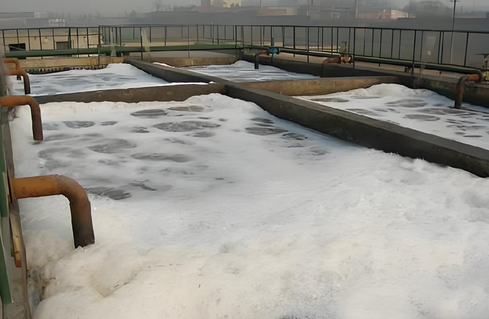 聚醚酯消泡剂在造纸白水中的应用